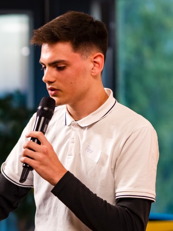 Petr Kynčl při prezentaci